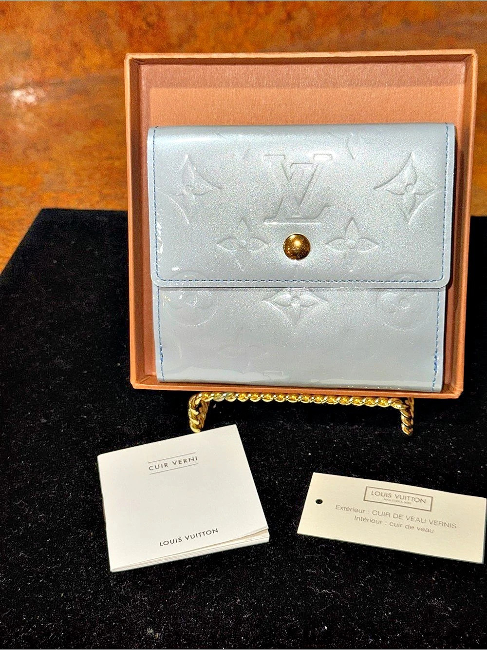 Authentic Louis Vuitton Monogram Vernis Elise Wallet - Light Blue/Tags/ EUC
